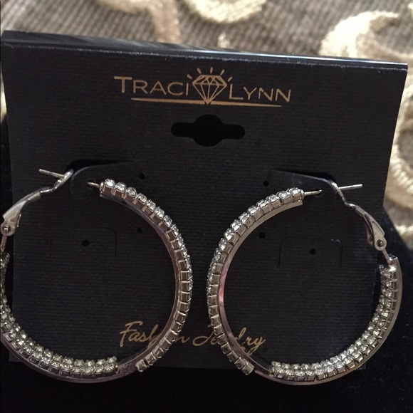 Jewelry - Picture 2 of 3